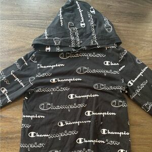 Boys Hooded long sleeve tee. Size Youth S